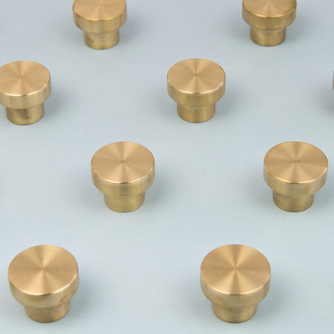 Swarf hardware Brass kitchen knobs